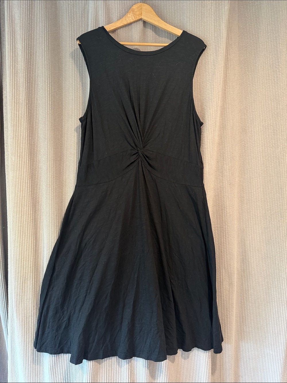 Caslon Black Sleeveless Twist-Front Midi Dress